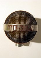Dynamický mikrofon TESLA 516450 - čelní pohled